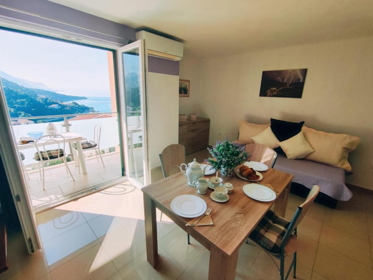 Apartmani Nada Mustapic Brela Buitenkant foto