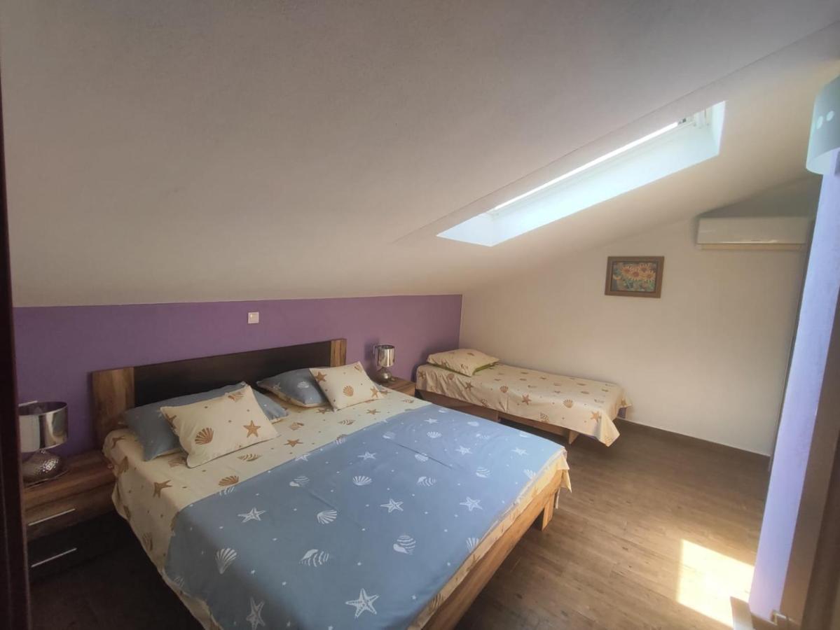 Apartmani Nada Mustapic Brela Buitenkant foto