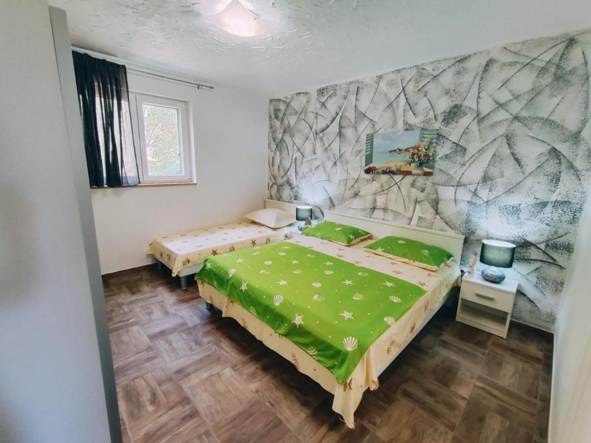 Apartmani Nada Mustapic Brela Buitenkant foto