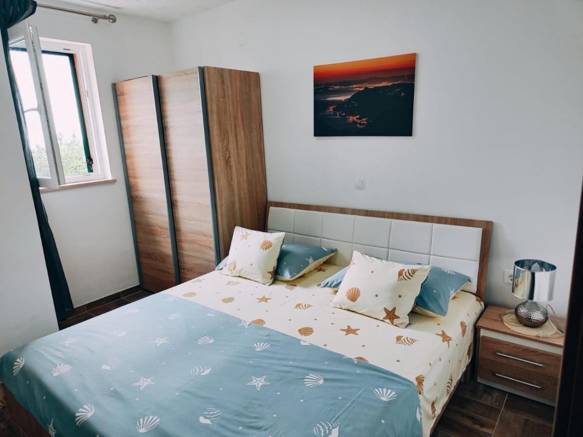Apartmani Nada Mustapic Brela Buitenkant foto