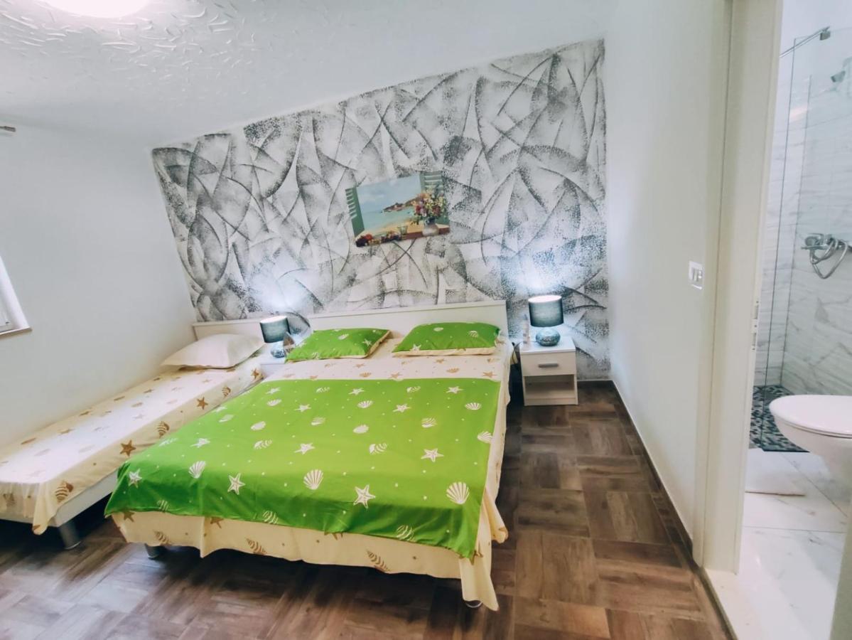 Apartmani Nada Mustapic Brela Buitenkant foto