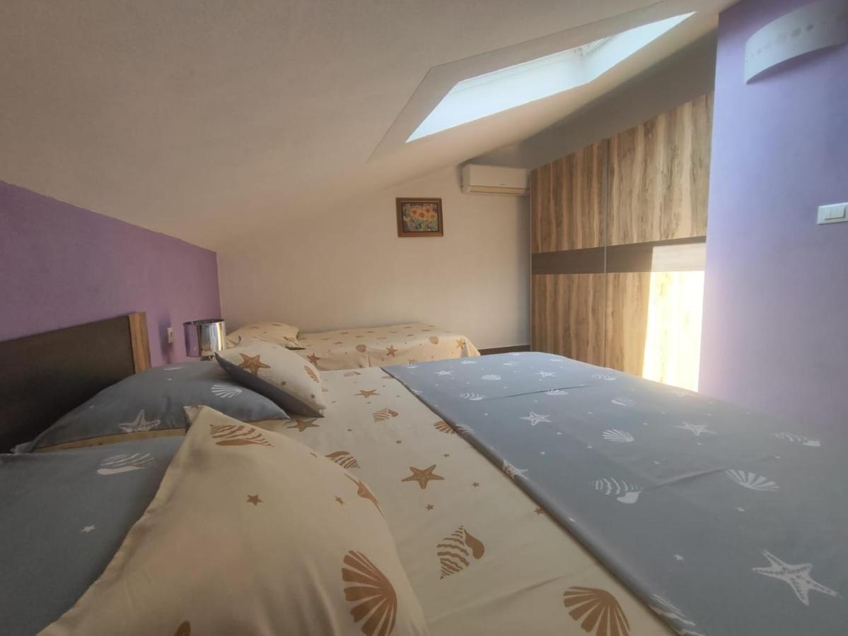 Apartmani Nada Mustapic Brela Buitenkant foto