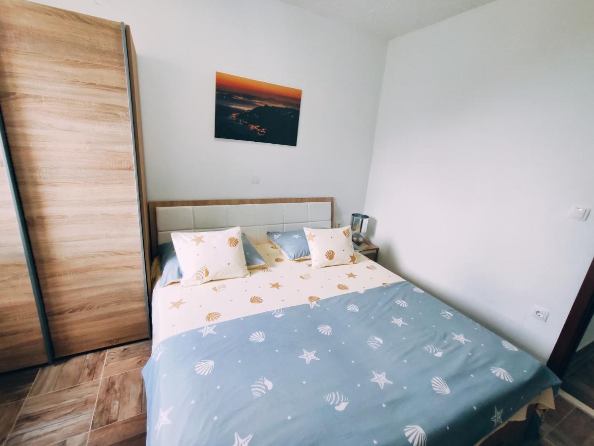 Apartmani Nada Mustapic Brela Buitenkant foto