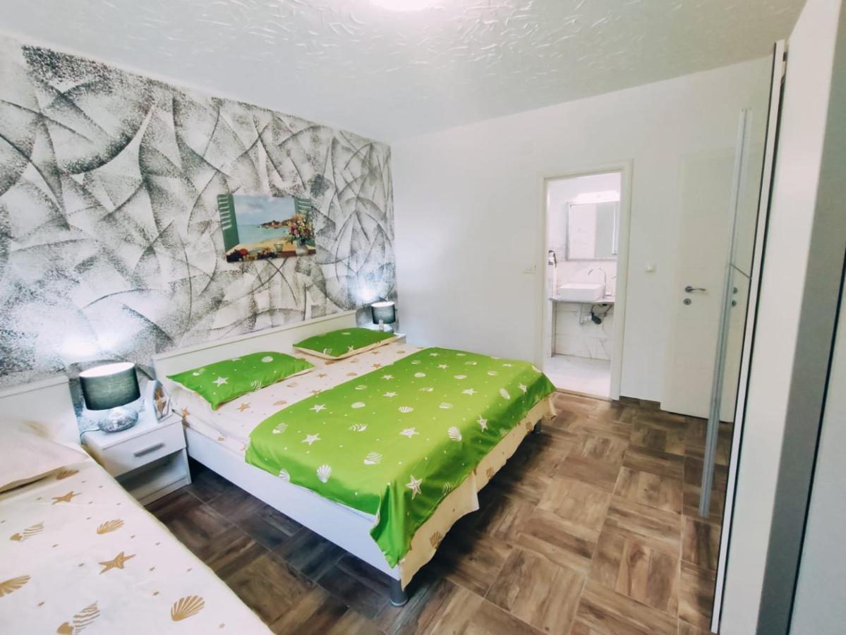 Apartmani Nada Mustapic Brela Buitenkant foto