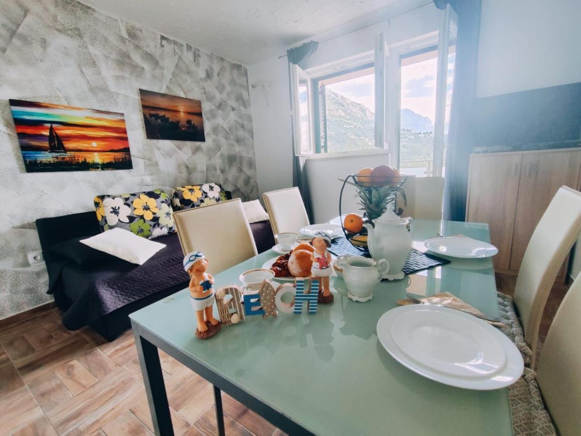 Apartmani Nada Mustapic Brela Buitenkant foto