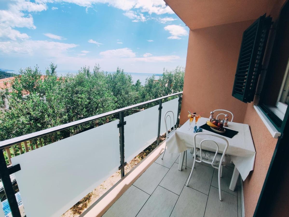 Apartmani Nada Mustapic Brela Buitenkant foto